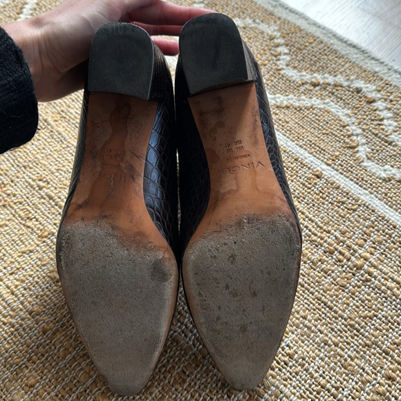 Vince Brown Alligator-Effect Leather Ankle Boots - Picture 6 of 6